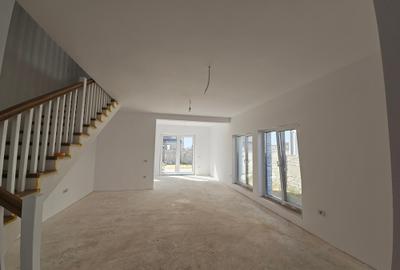 Duplex cu 3 camere cu Canalizare în Moșnița Nouă - 2