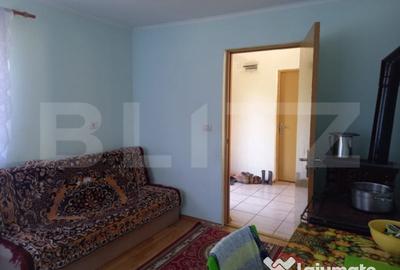 Casă cu 4 camere cu Teren 1700 Mp în Central - 2