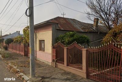 Casă cu 3 camere în Central