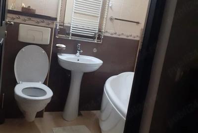 Apartament cu 3 camere decomandat în Central - 2