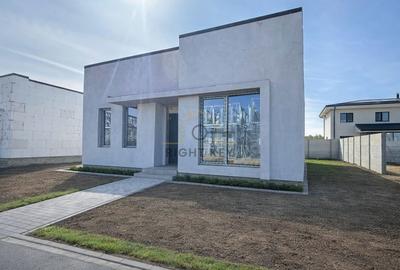 Casă individuală cu 3 camere cu Canalizare în Clinceni