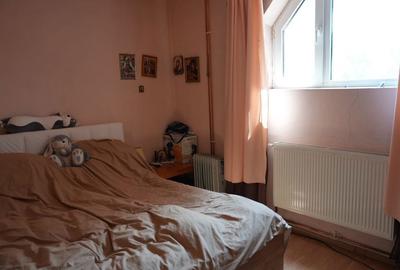 Casă cu 4 camere cu Teren 1100 Mp în Gepiu