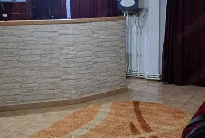 Apartament de vanzare 4 camere - 1
