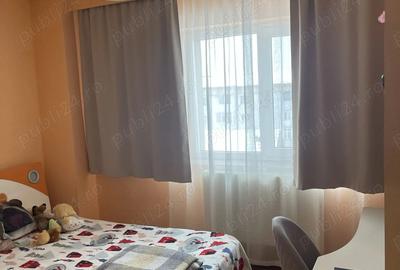 Apartament cu 4 camere decomandat în Central - 2