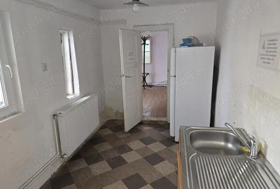 Casă cu 2 camere cu Teren 650 Mp în Central - 9