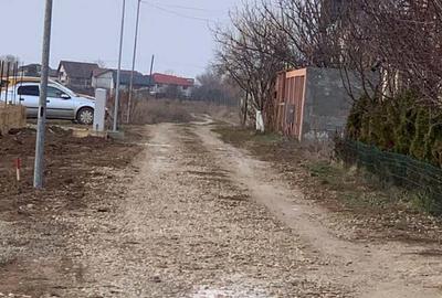Teren de 1037 mp, în Olteni - 9