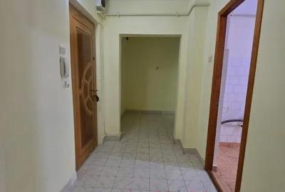 Spațiu comercial, de 60 mp, în Spitalului - 4
