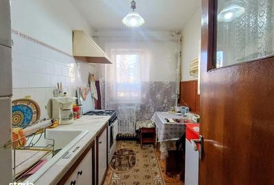 Apartament cu 3 camere în Traian - 2