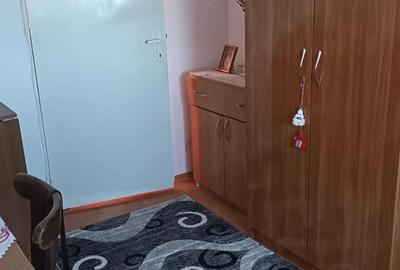 Apartament cu 3 camere semidecomandat în Central - 2
