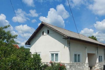 Casă cu 3 camere cu Teren 700 Mp în Voinești - 8