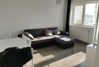 Apartament cu 2 camere semidecomandat, mobilat în Central