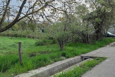 Teren de 2000 mp, în Vețel