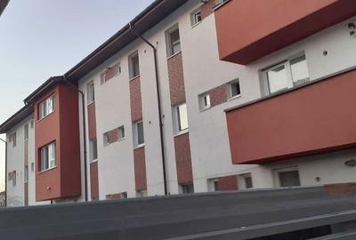 Garsonieră în Titan - 2