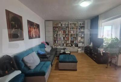 Apartament 91 mp, 3 camere, 2 bai, etaj intermediar, vedere panoramica, Vlahuta