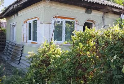 Casă cu Teren 700 Mp în Corbii Mari - 1