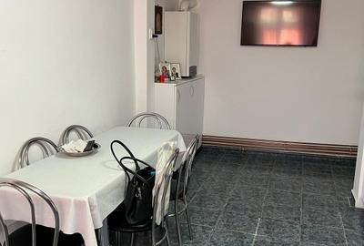 Casa cu 2 corpuri si magazin, teren 241 mp, zona 9 Mai, toate utilitatile - 15