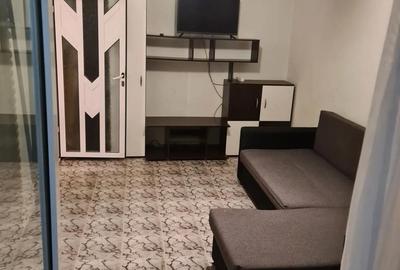 Garsonieră decomandată în CET - 4