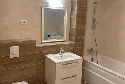 Apartament cu 2 camere decomandat în Universitate