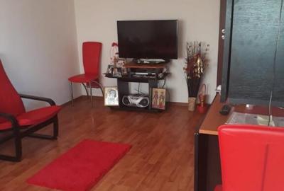 DEMOCRATIEI - 2 cam., cf1, dec, 4/4, renovat - 65000 euro - 2