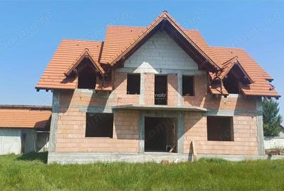 Casa de vanzare cu 1000 mp teren in Avrig - 9