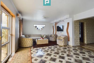 Casă cu 5 camere cu Teren 439 Mp în Central - 4
