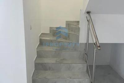 Casă cu 4 camere în Central - 3