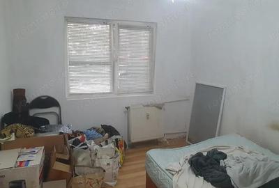 Vanzare-4 camere-p din 4-Militari-V Lunga-decomandat-3 gr sanitare-bl 81-liber-de renovat-130000E - 3