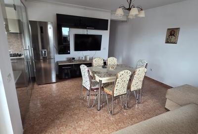 Apartament cu 2 camere decomandat în Vitan