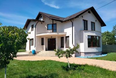 Casă cu 5 camere cu Teren 2200 Mp în Șirna - 16