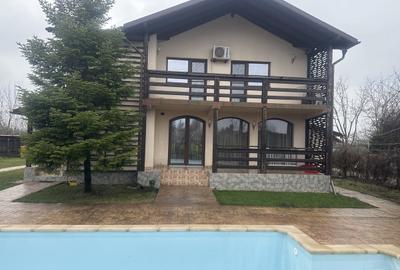 Casă cu Teren 740 Mp în Central - 15