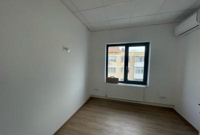 Spa?iu birou *94 mp - ultracentral * - trafic intens - 4