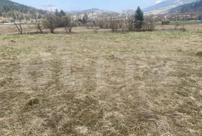 Teren de 4047 mp, în Central - 4