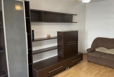 Apartament cu 3 camere decomandat în Rahova
