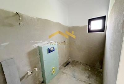 Apartament cu 3 camere decomandat în Moșnița Veche - 3