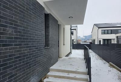 Duplex cu 3 camere 91mp, zona Dealul Lempes, Sanpetru - 2