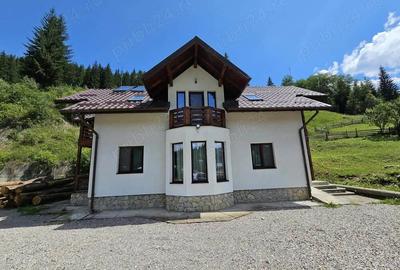 Inchiriez cabana Casa Diaconu - 2