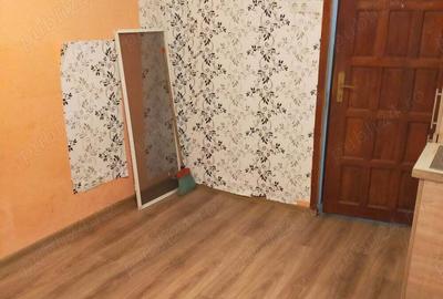 Proprietar inchiriez camera de camin langa poli?ia judeteana - 2