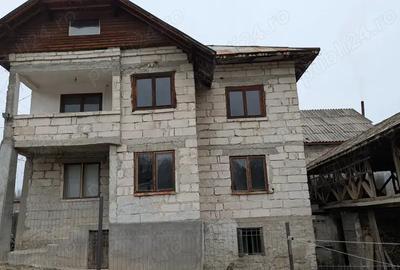 Casa de vanzare