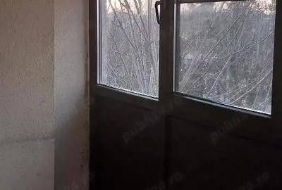 Garsonieră decomandată în Berceni - 2