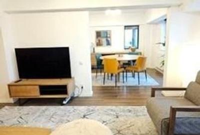 De închiriat apartament 4 camere, ultracentral, ideal sediu firmă, Unirii - 2