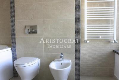 Casă cu 8 camere cu Teren 300 Mp în Corbeanca