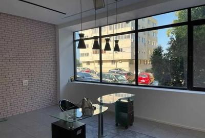 Poarta 6-spatiu comercial finisat modern cu 2 intrari - 1