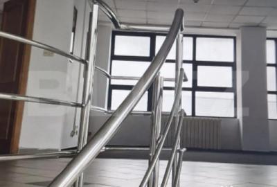 Spațiu comercial, de 450 mp, în Central - 4