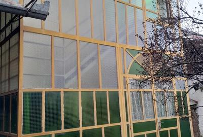 Casă cu 6 camere cu Teren 110 Mp în Central - 2