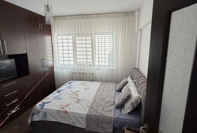 Apartament cu 2 camere decomandat în Calea București