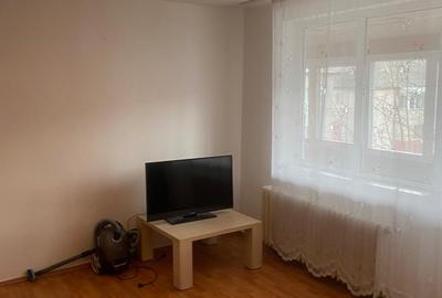 Apartament cu 3 camere decomandat în Independenței - 9