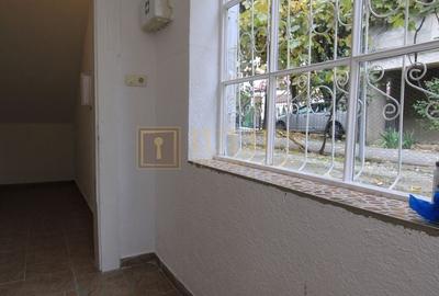 Birou, de 1 mp, în Complex Studențesc - 17