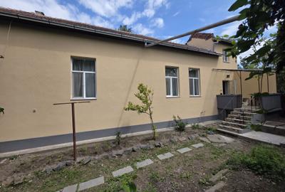 Casă cu 4 camere în Central - 4