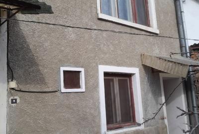 Casă cu 4 camere în Central - 8