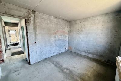 Casă cu 4 camere cu Canalizare în Exterior Vest - 11